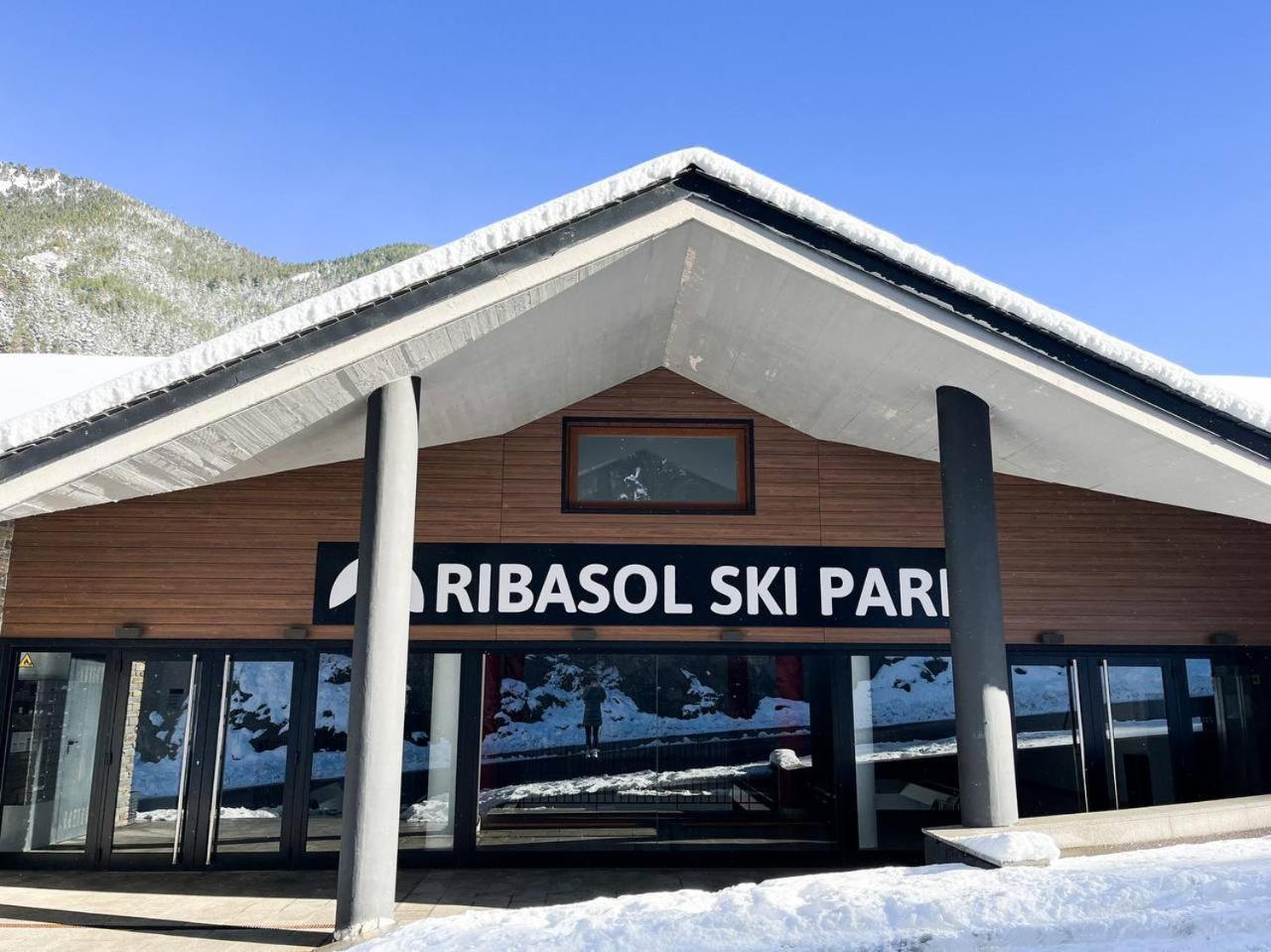 Iconic - A Pie De Pistas En 1 Minuto - Terraza Con Vistas Al Valle Arinsal - Parking Gratis L By Bonesvacances Exterior foto