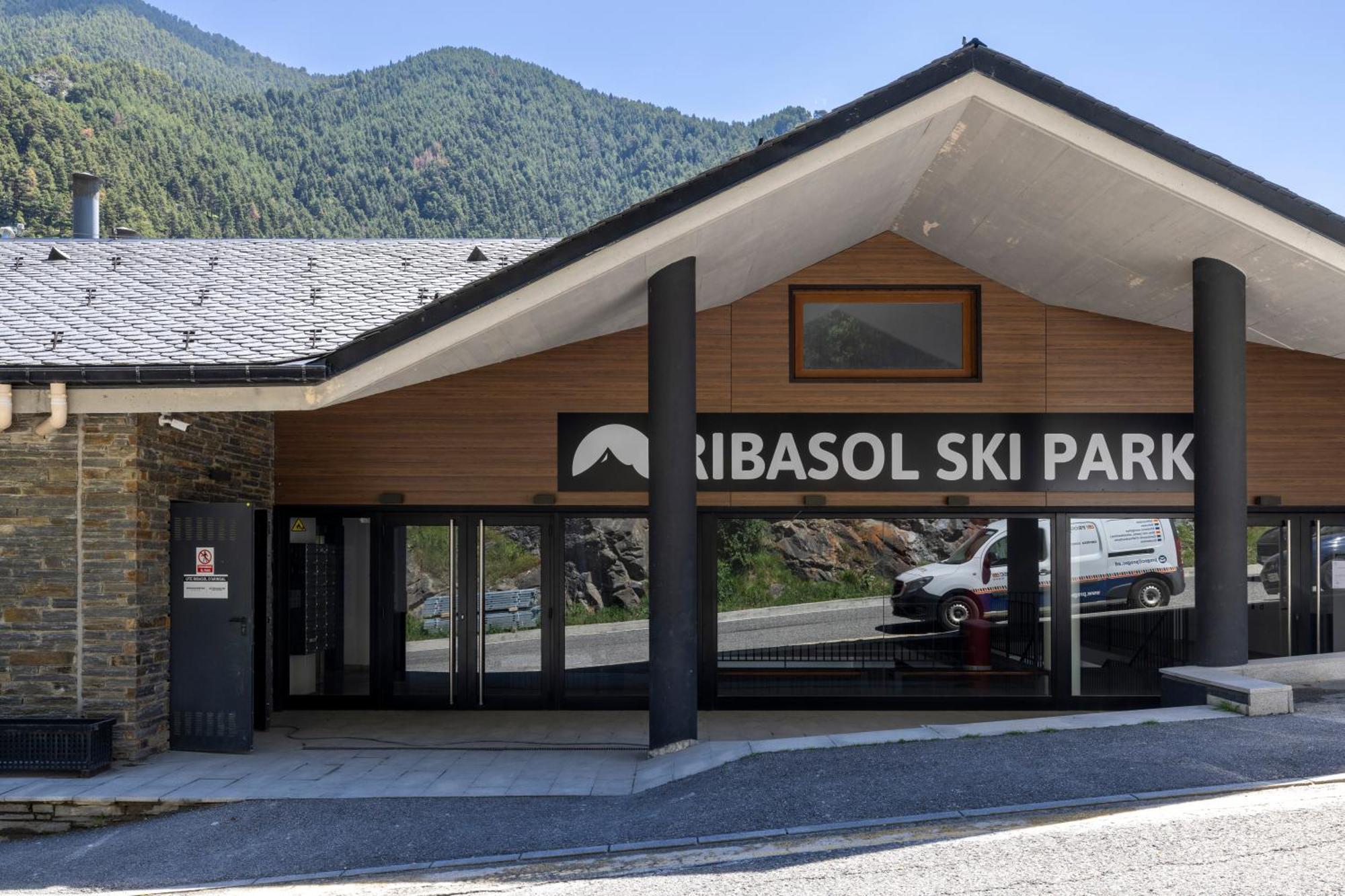 Iconic - A Pie De Pistas En 1 Minuto - Terraza Con Vistas Al Valle Arinsal - Parking Gratis L By Bonesvacances Exterior foto